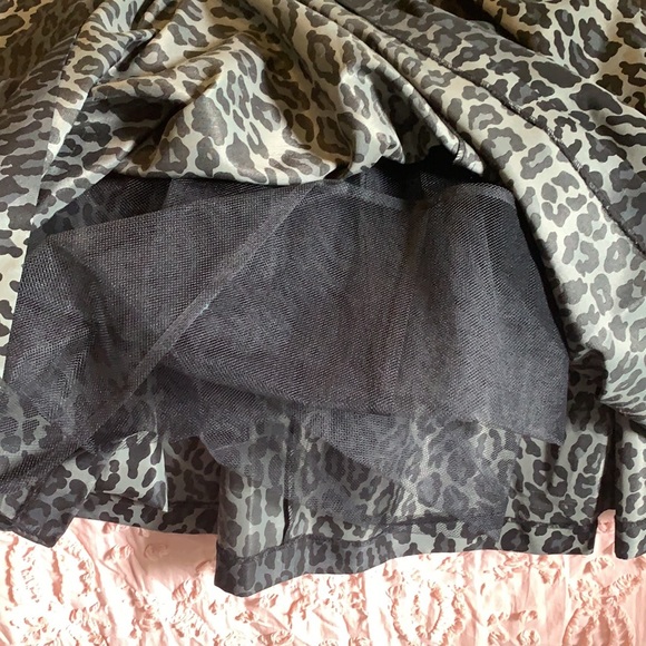 NINA LEONARD LEOPARD SKIRT - Picture 4 of 5